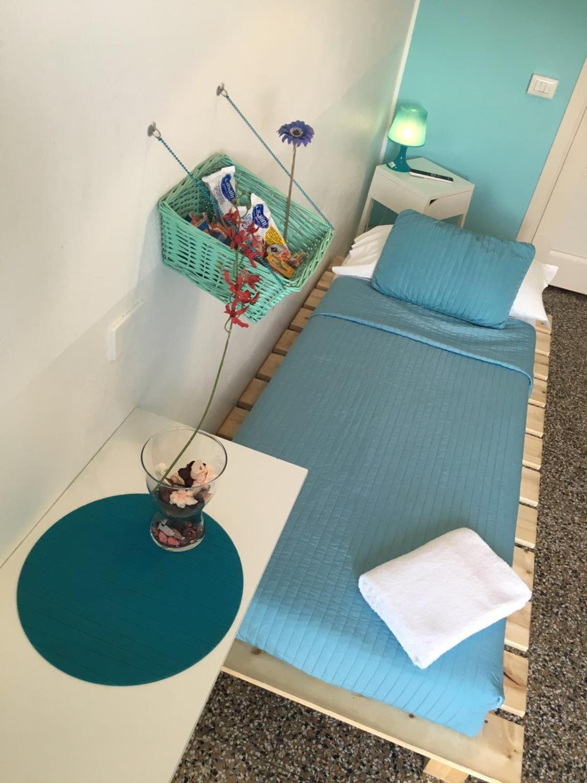 I Am Here - Gioia 71 Gasthof Mailand